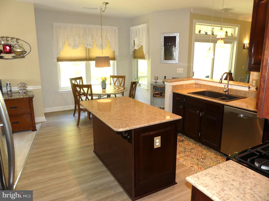 303 Tiree Ct #402 Property Photo 9