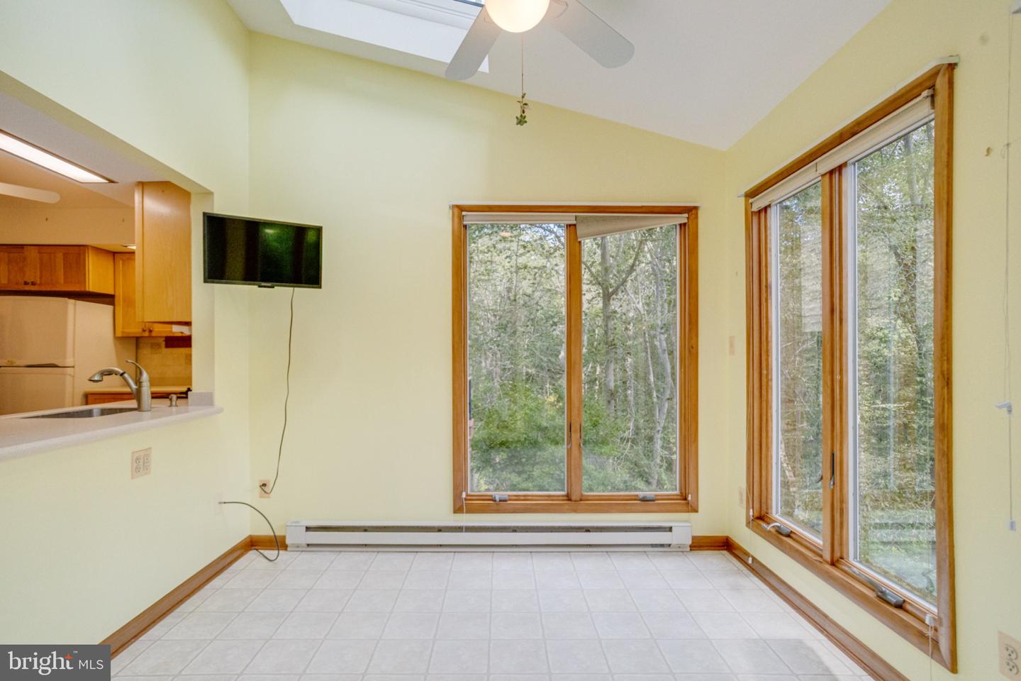 2010 Fallsgrove Way Property Photo 27