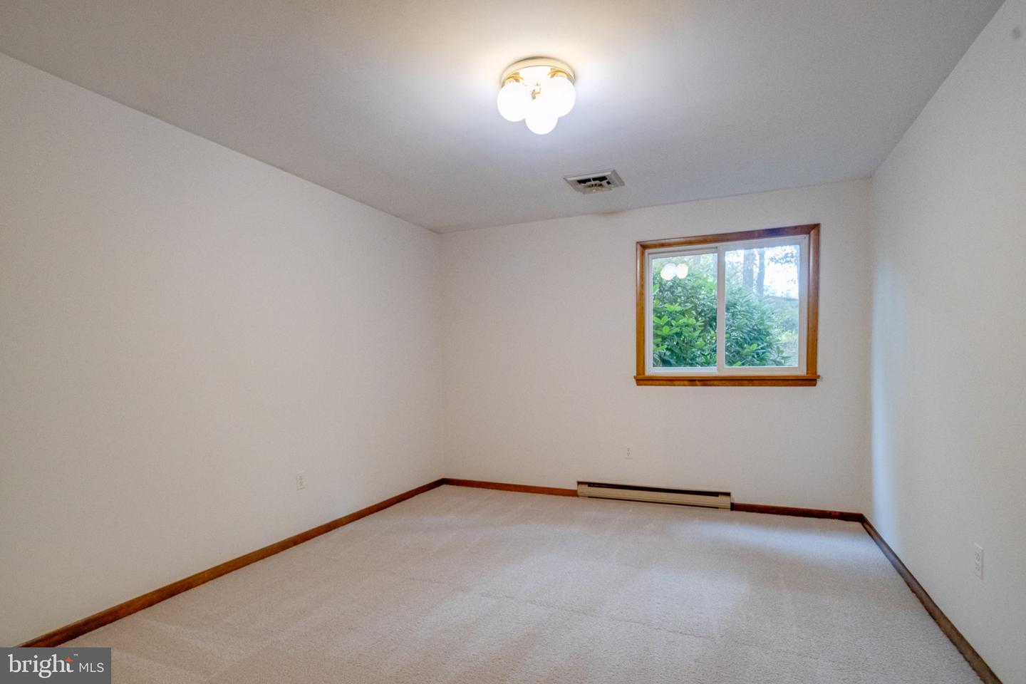 2010 Fallsgrove Way Property Photo 34