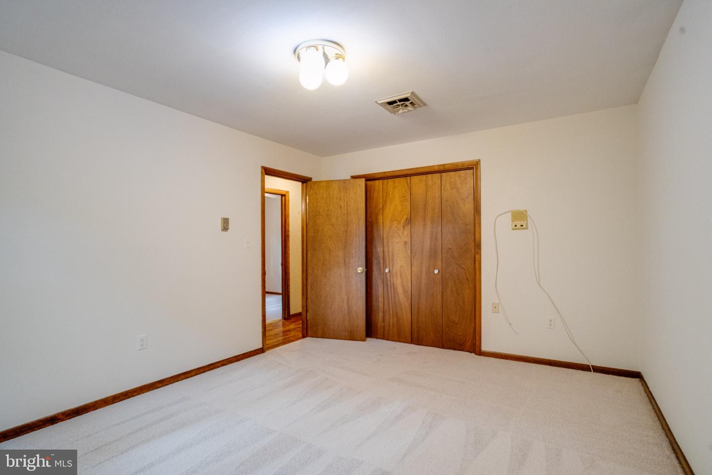 2010 Fallsgrove Way Property Photo 37