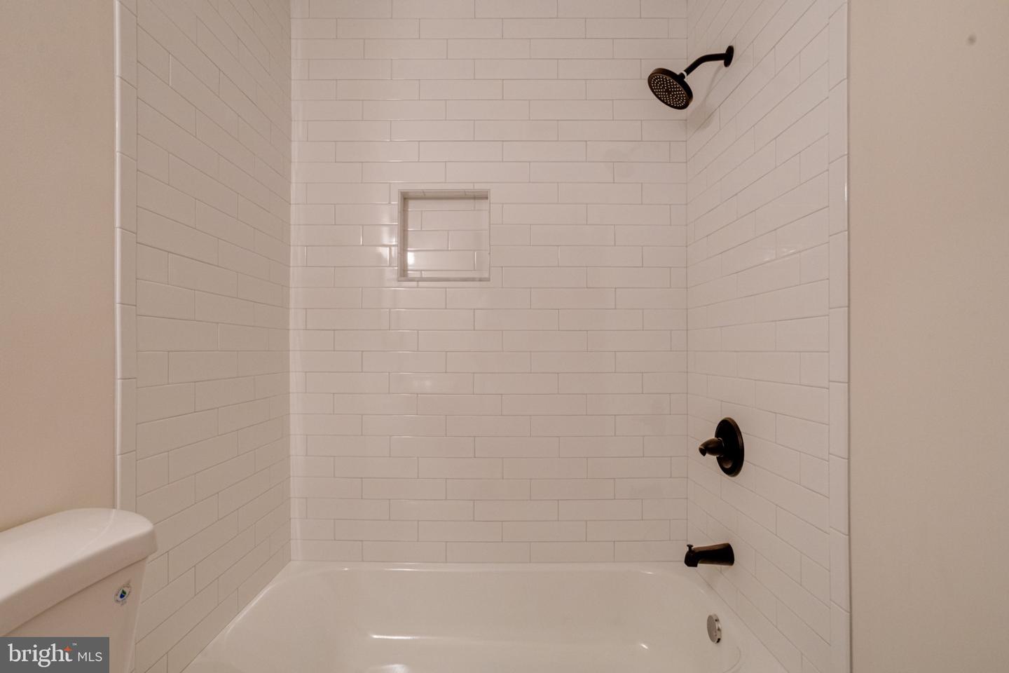 2010 Fallsgrove Way Property Photo 49
