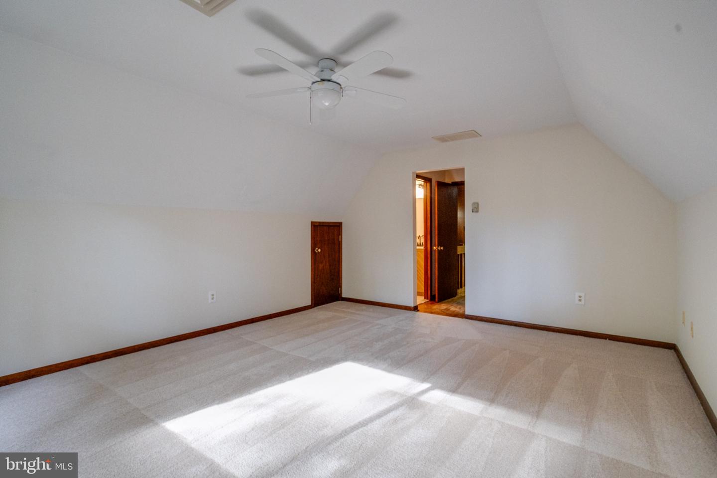 2010 Fallsgrove Way Property Photo 64