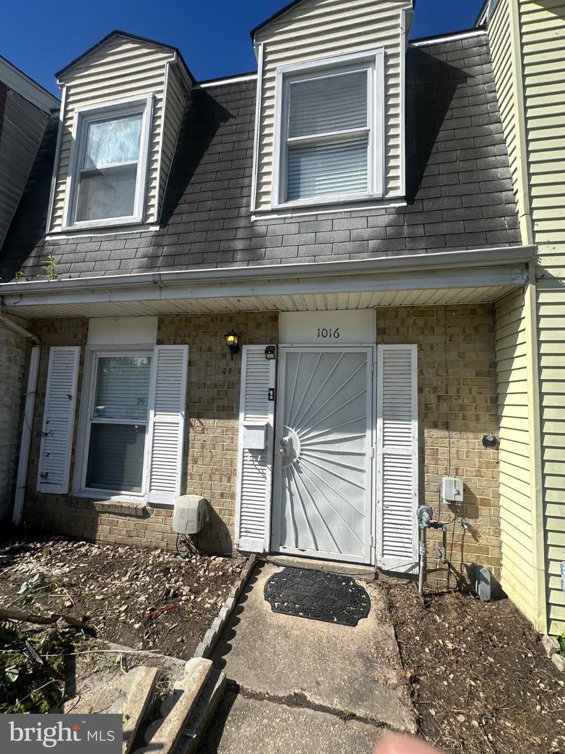 1016 WATERSIDE CT Property Photo 1