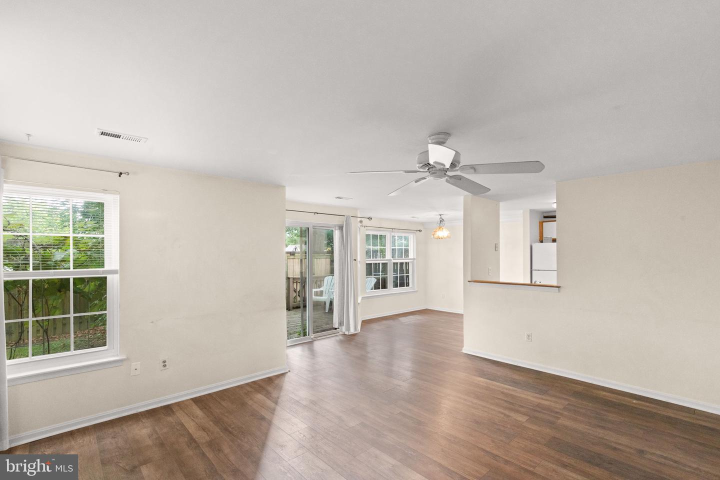 1209 Liberty Sq #11 Property Photo 2
