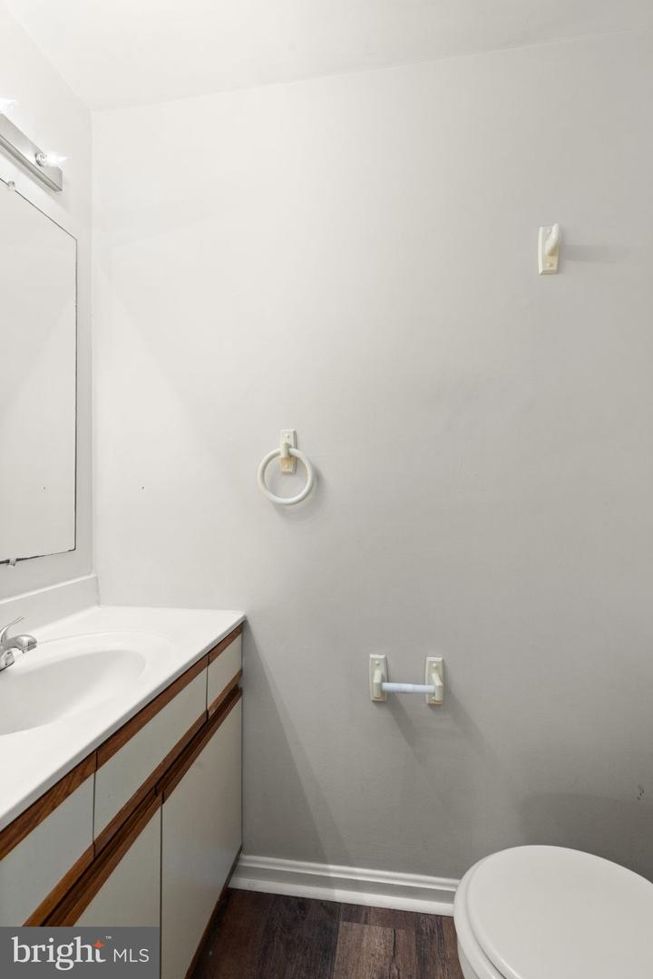 1209 Liberty Sq #11 Property Photo 6