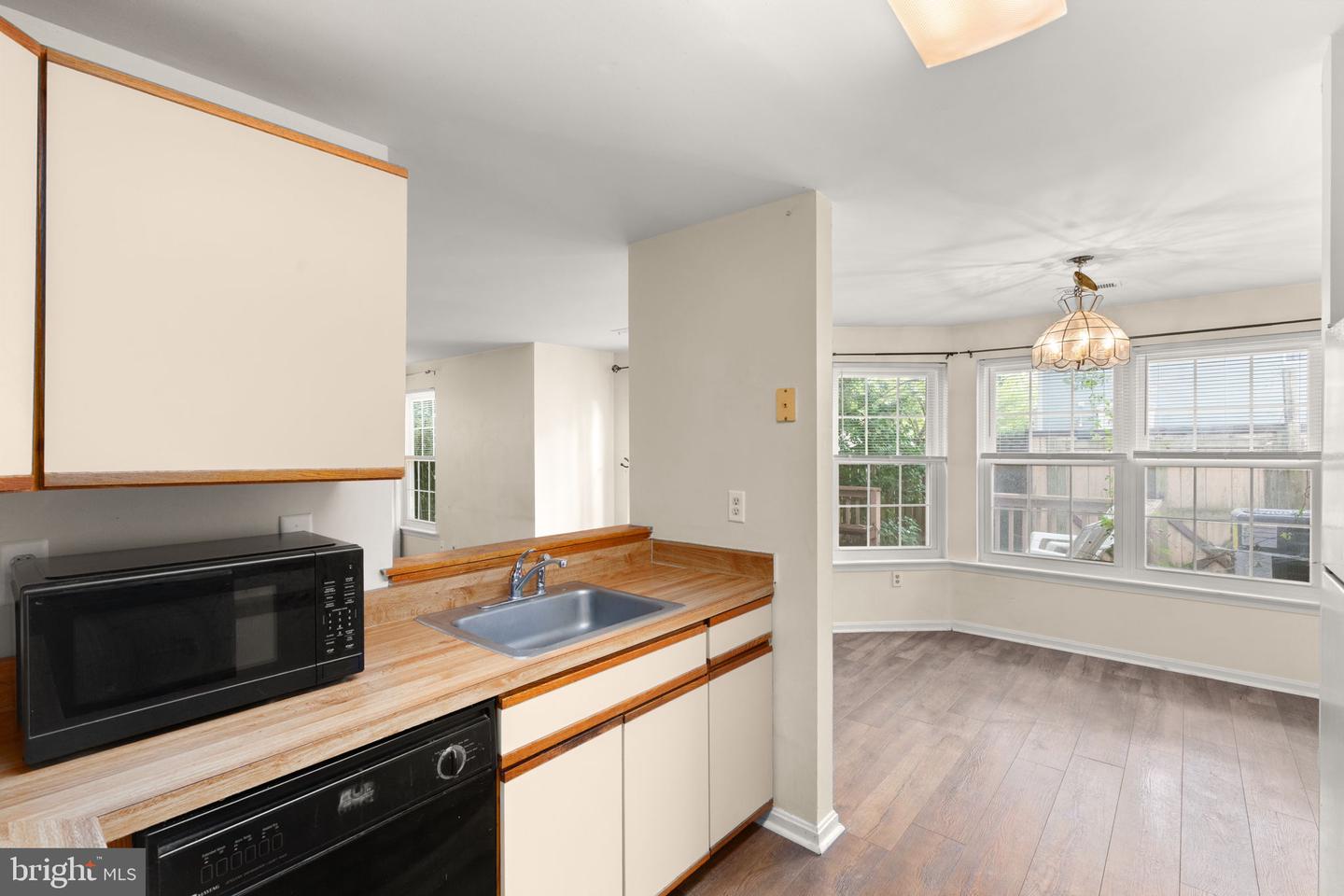 1209 Liberty Sq #11 Property Photo 11