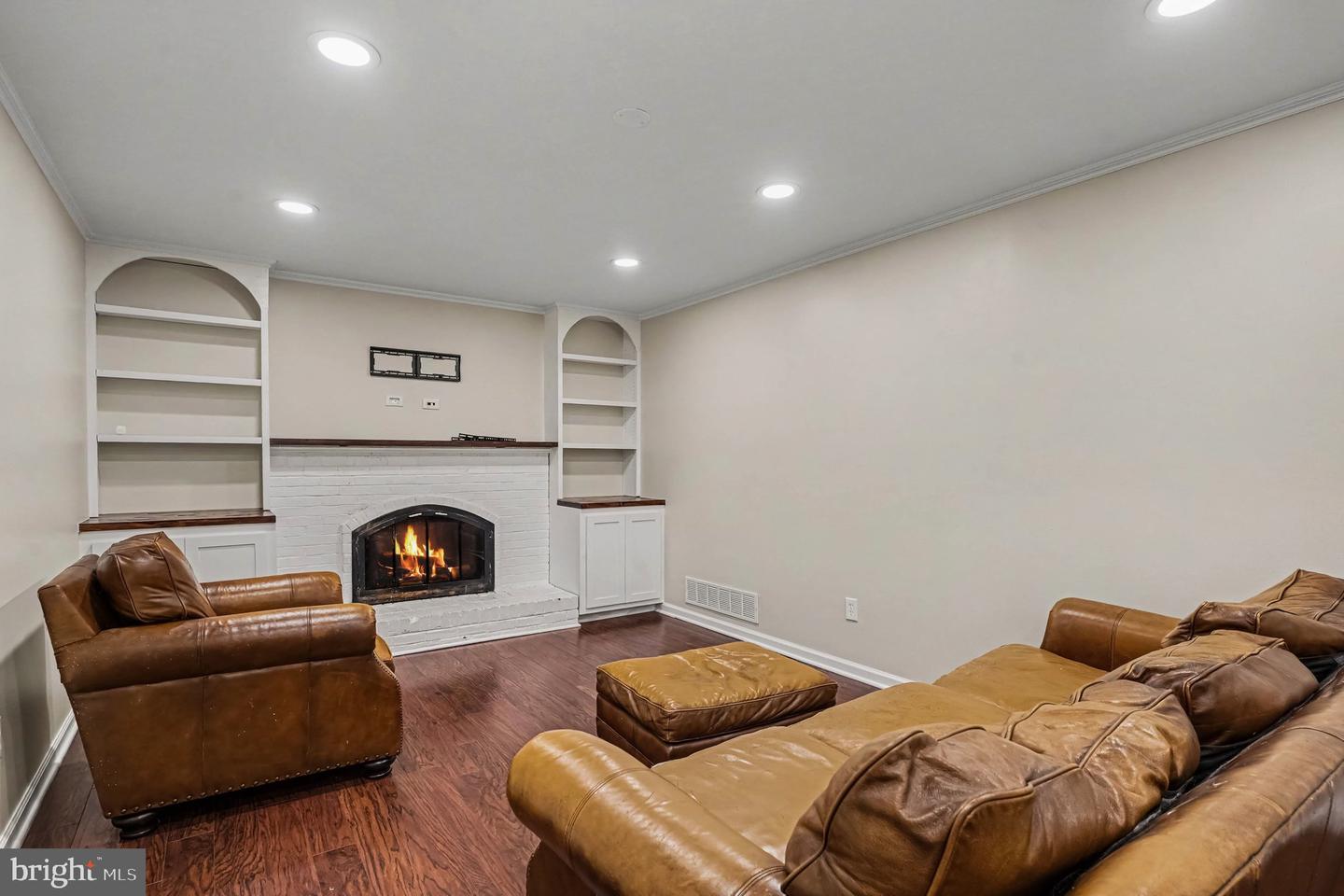 339 Regal Dr Property Photo 16