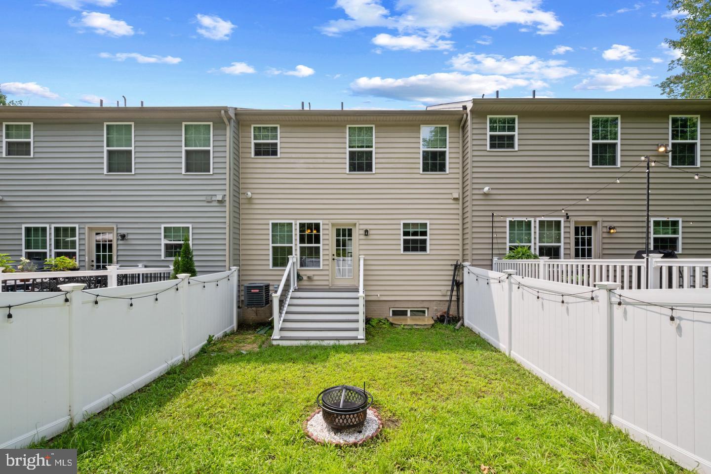 1305 Dickinson Ct Property Photo 35