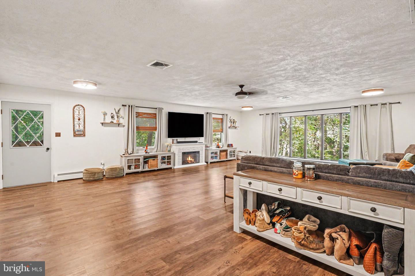 2741 Greene Ln Property Photo 1