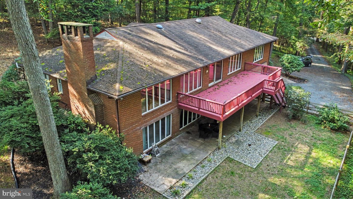 2741 Greene Ln Property Photo 2