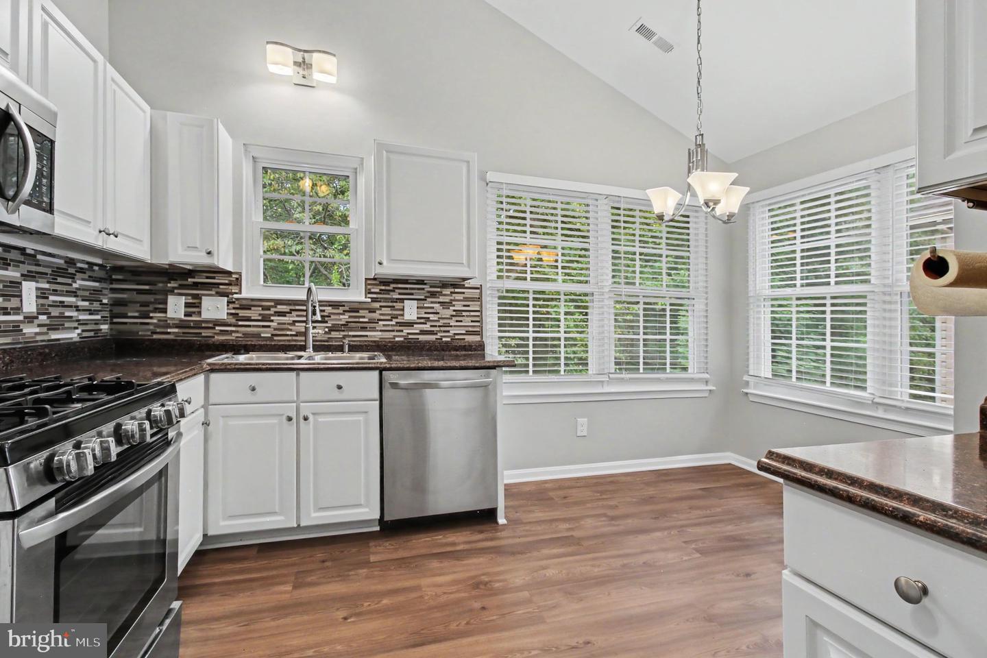 307 Tall Pines Ct #l Property Photo 4
