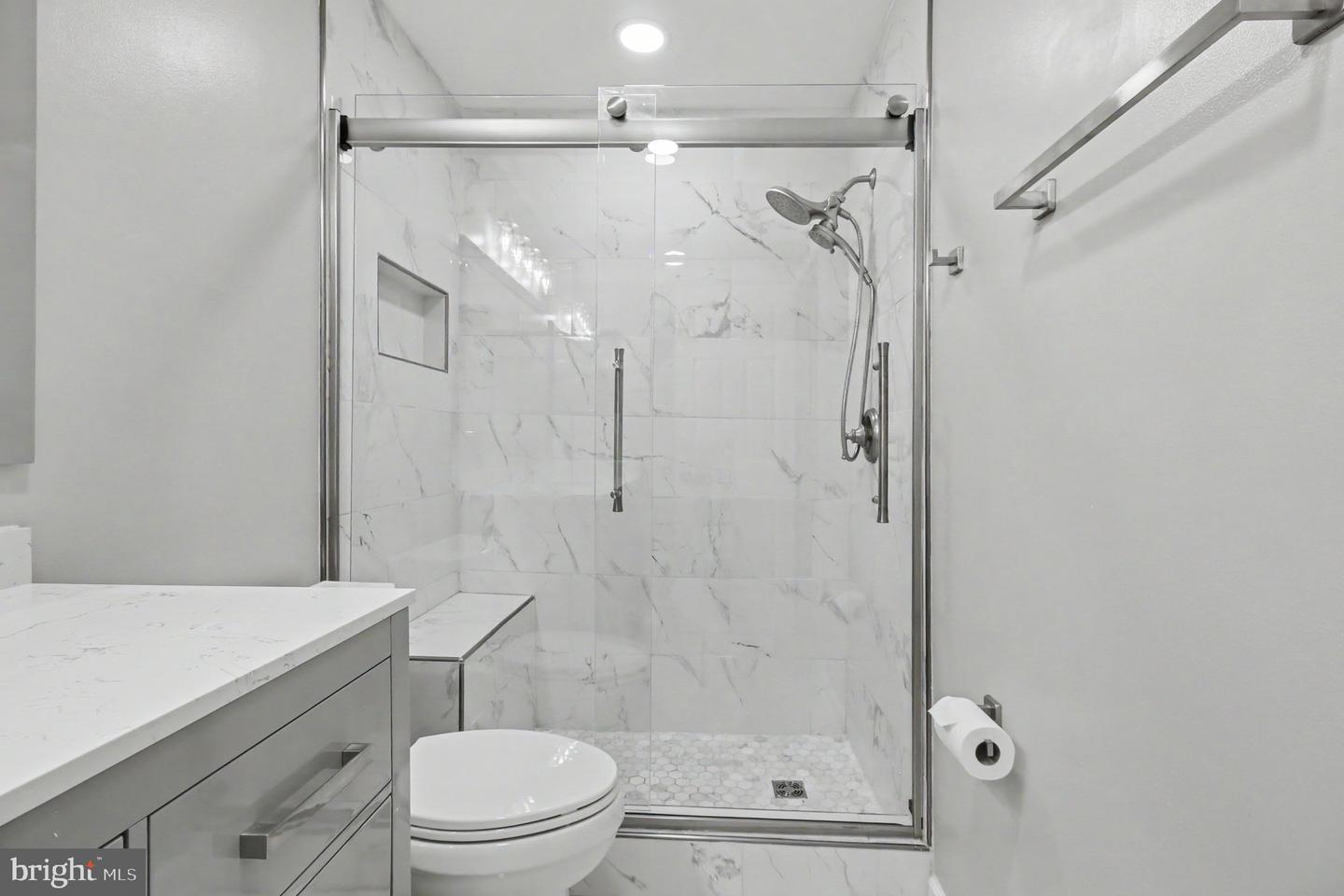 307 Tall Pines Ct #l Property Photo 12
