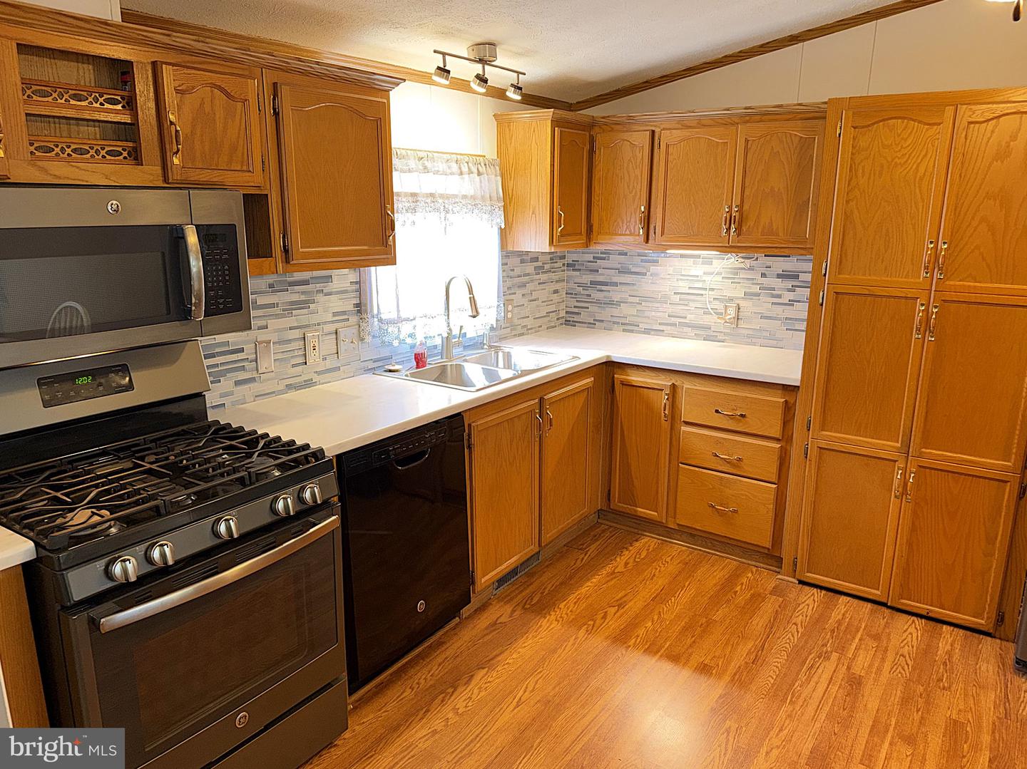 578 Trimble Rd #trlr 21 Property Photo 3