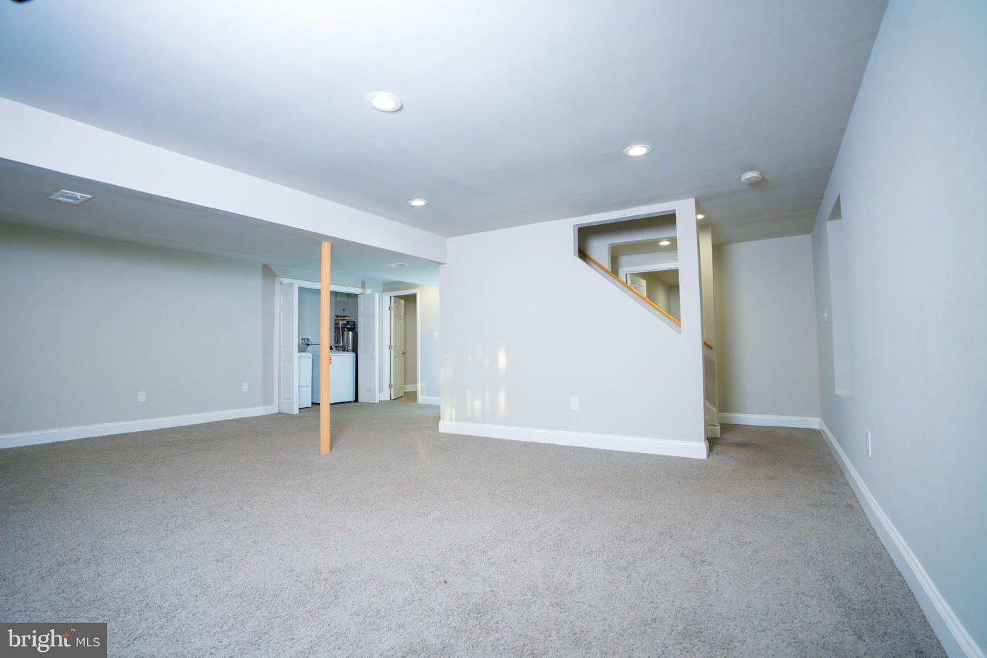 830 Woodmont Ct Property Photo 13