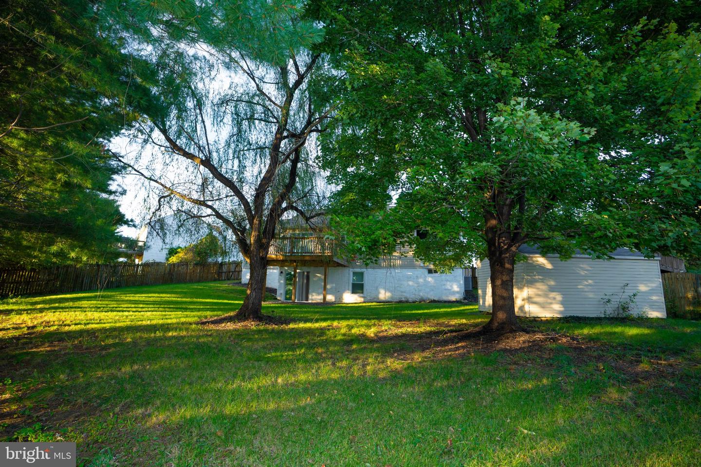 830 Woodmont Ct Property Photo 17