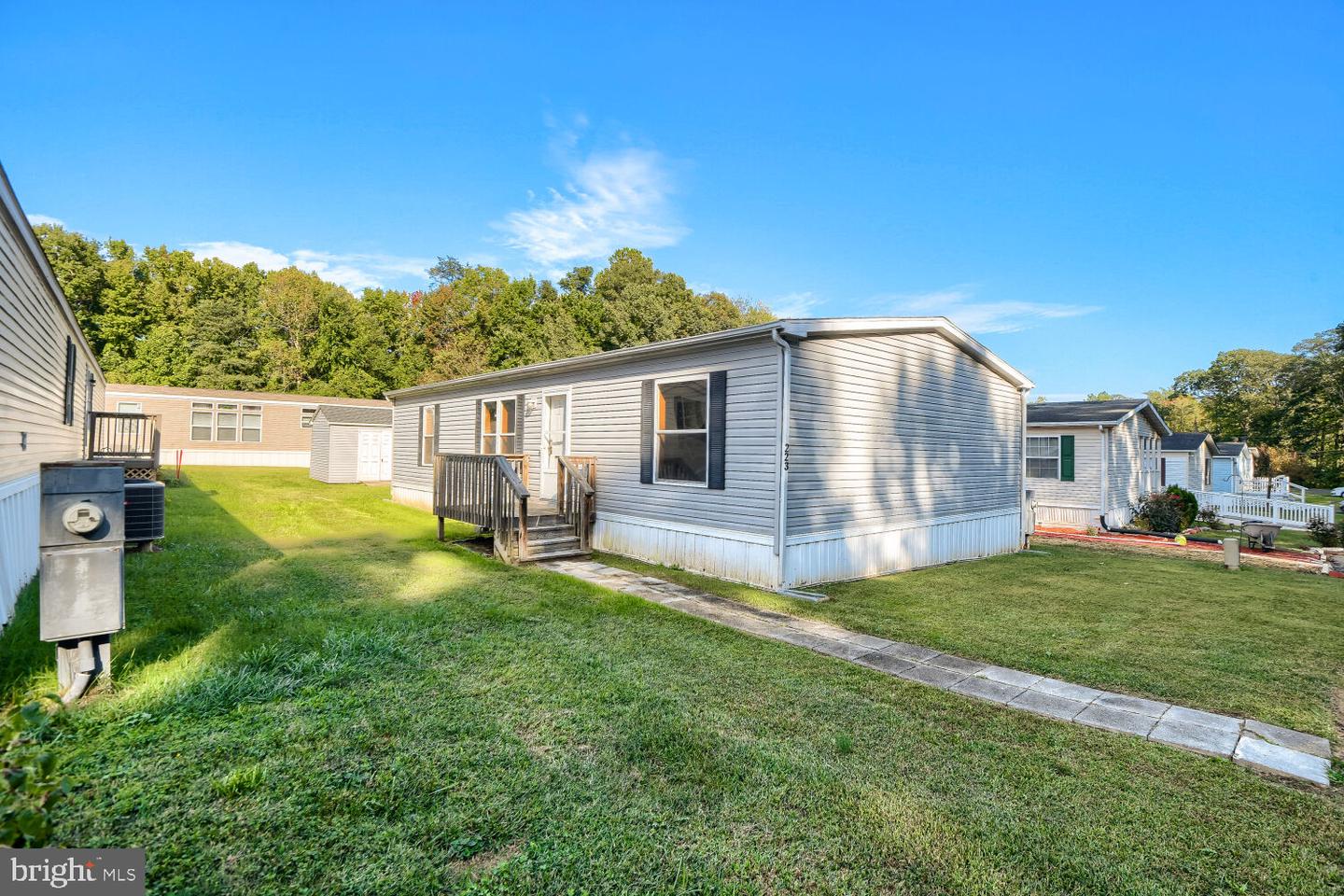 223 Forest Green Rd Property Photo 1