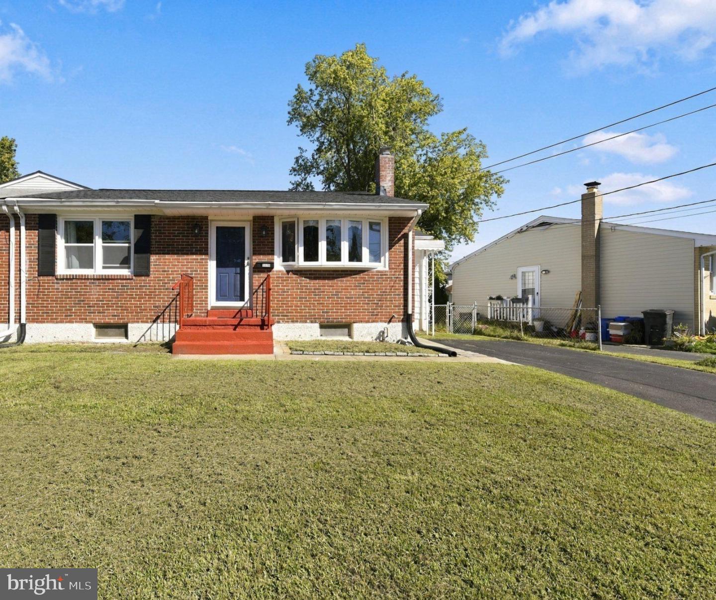 107-B ANDERSON AVE Property Photo 1