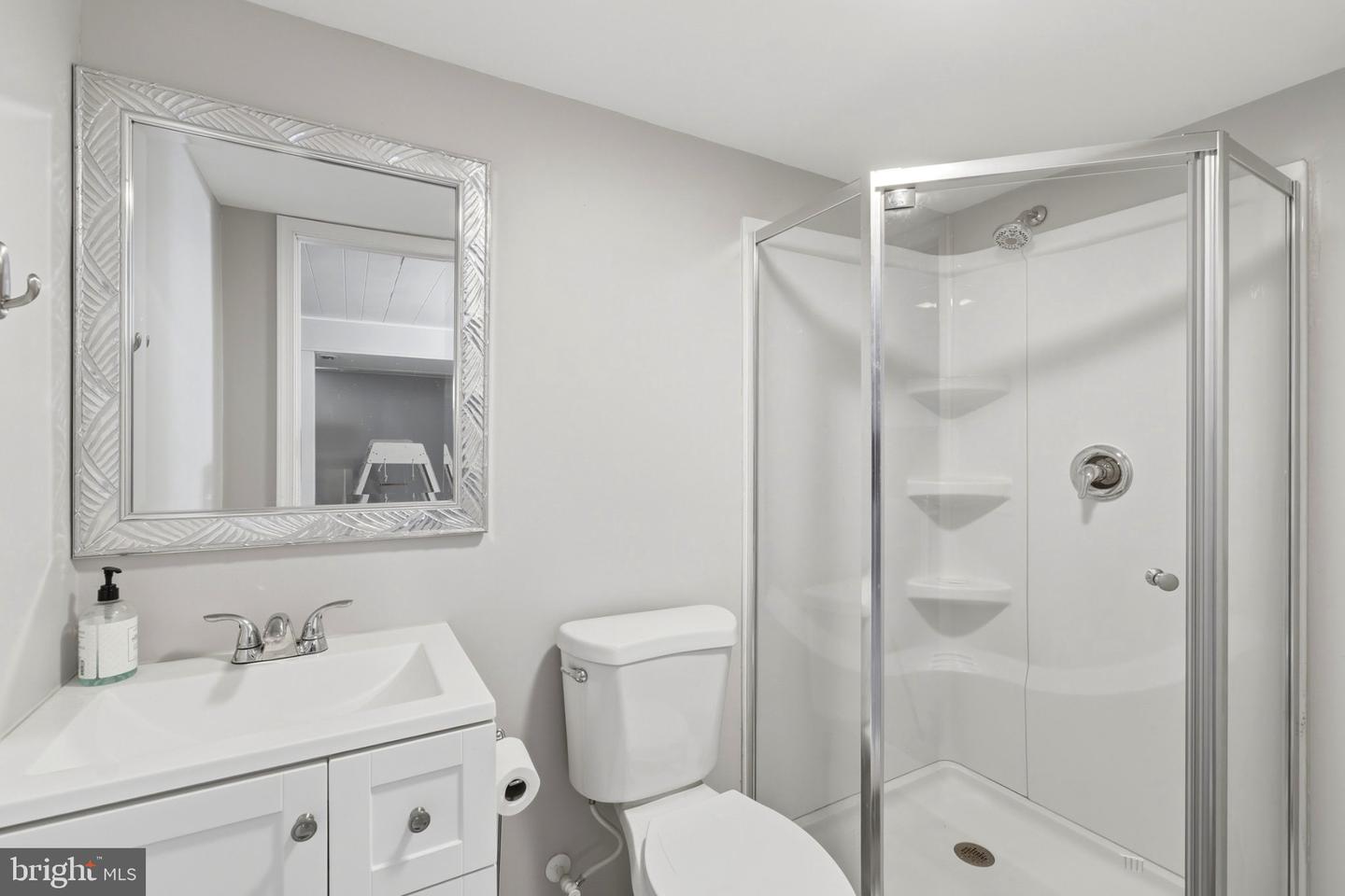 107-b Anderson Ave Property Photo 15