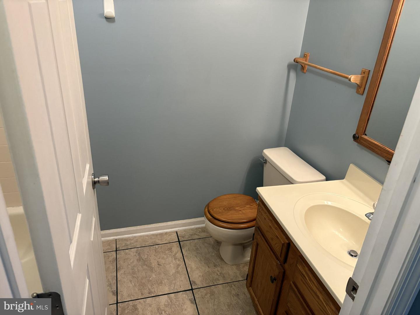 902-k Swallow Crest Ct #902-k Property Photo 9