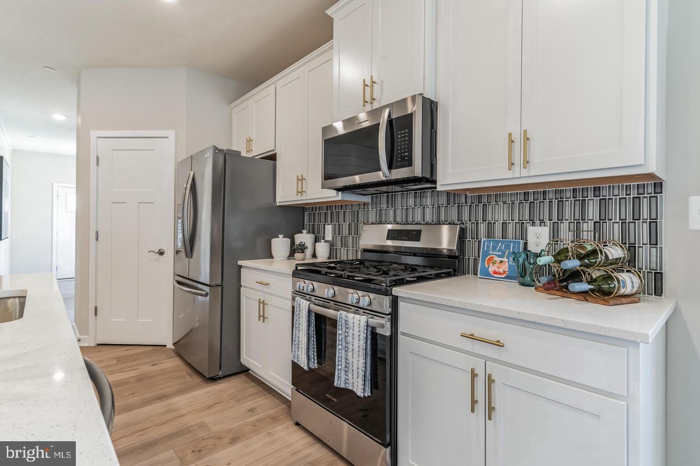 3608-149 Dexter Ct Property Photo 25