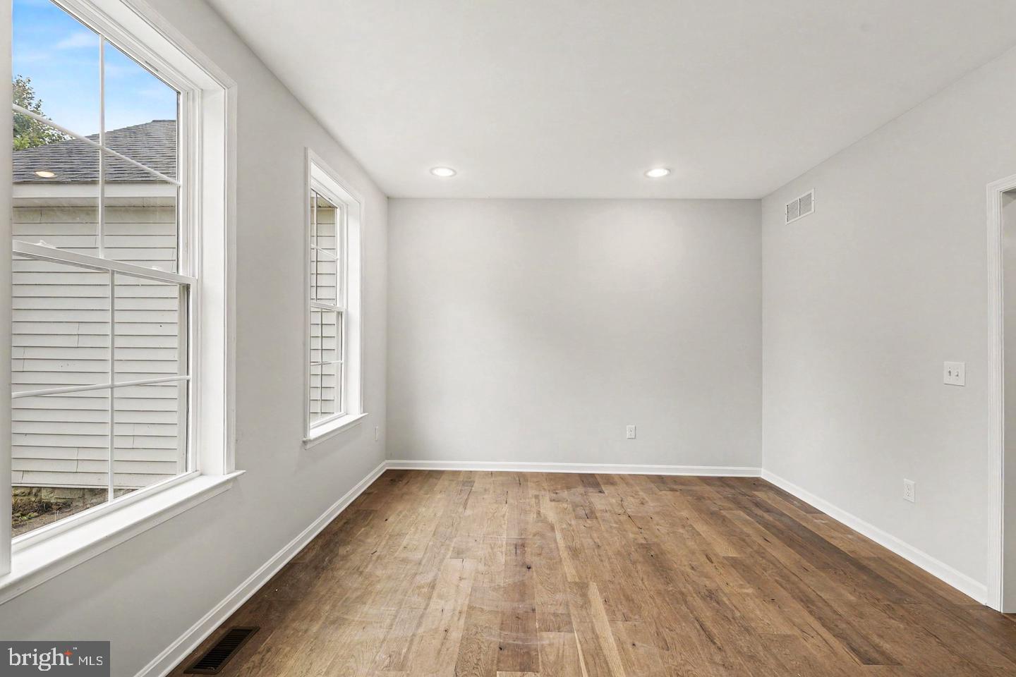 2302 Arthurs Woods Dr Property Photo 8