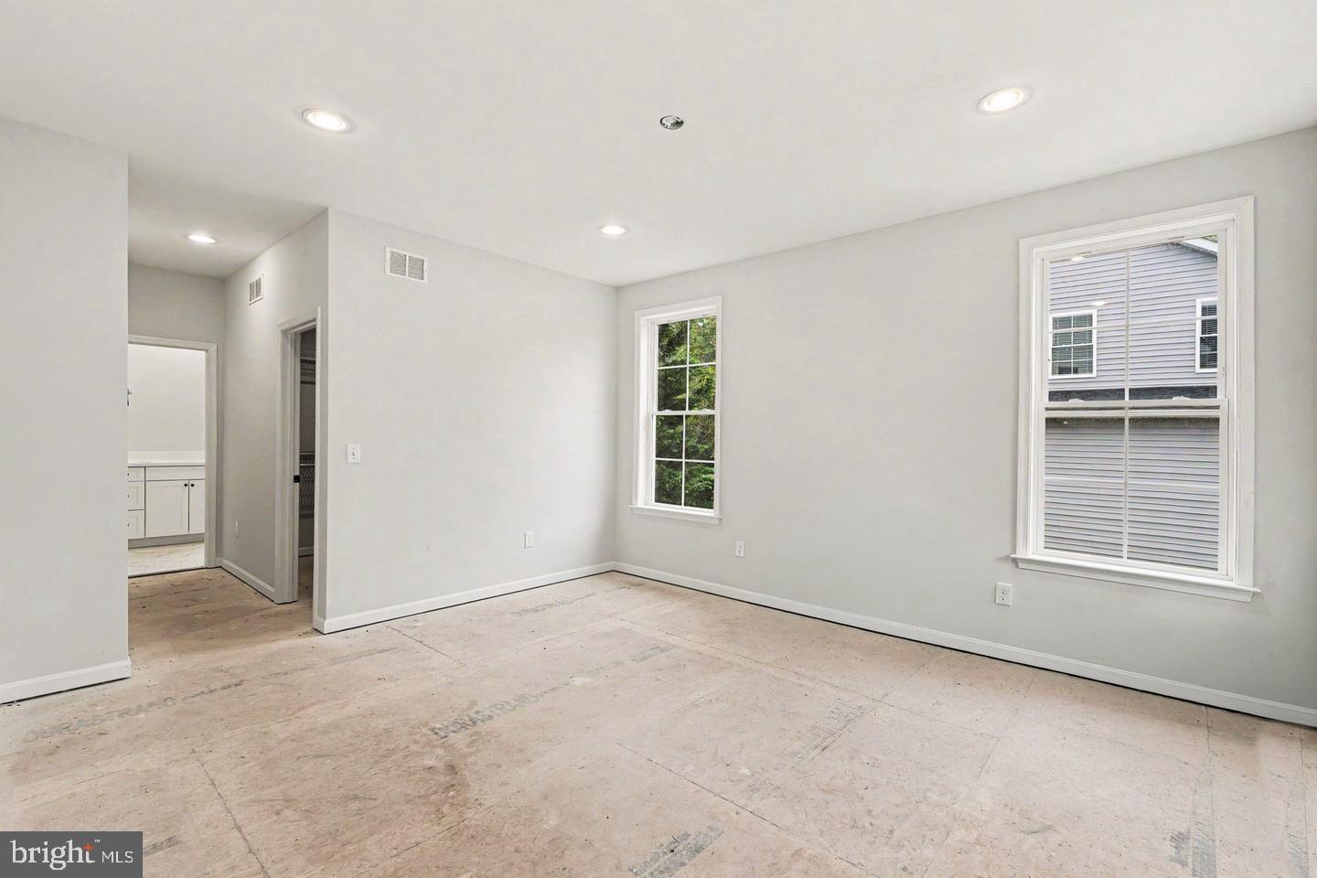 2302 Arthurs Woods Dr Property Photo 9