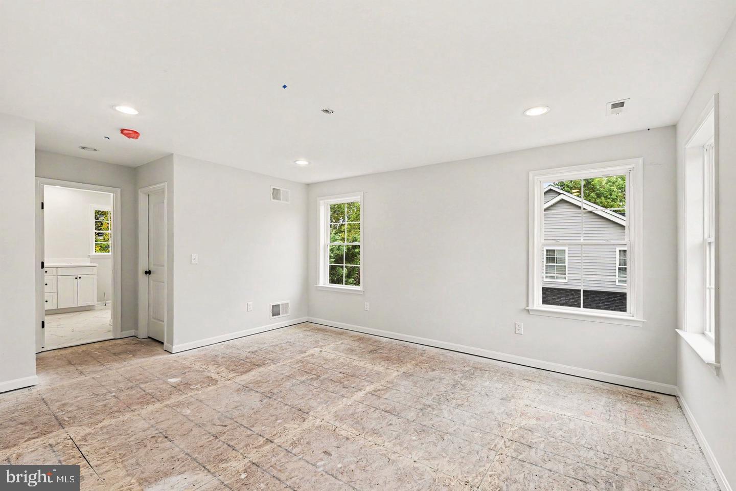 2302 Arthurs Woods Dr Property Photo 10