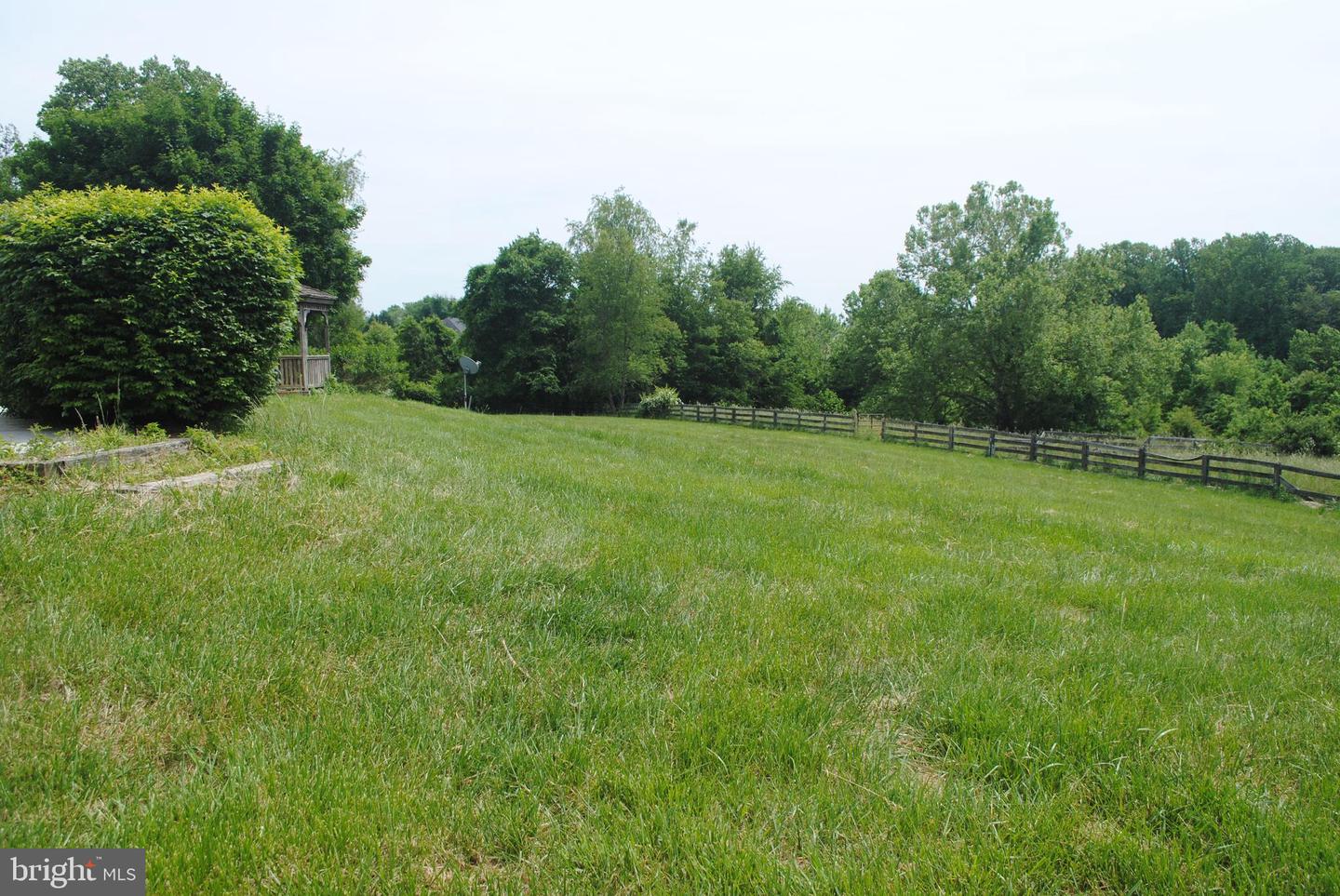 8250 White Pine Ct Property Photo 24