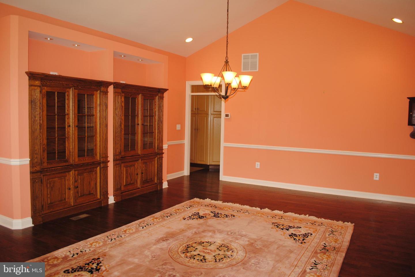 8250 White Pine Ct Property Photo 29