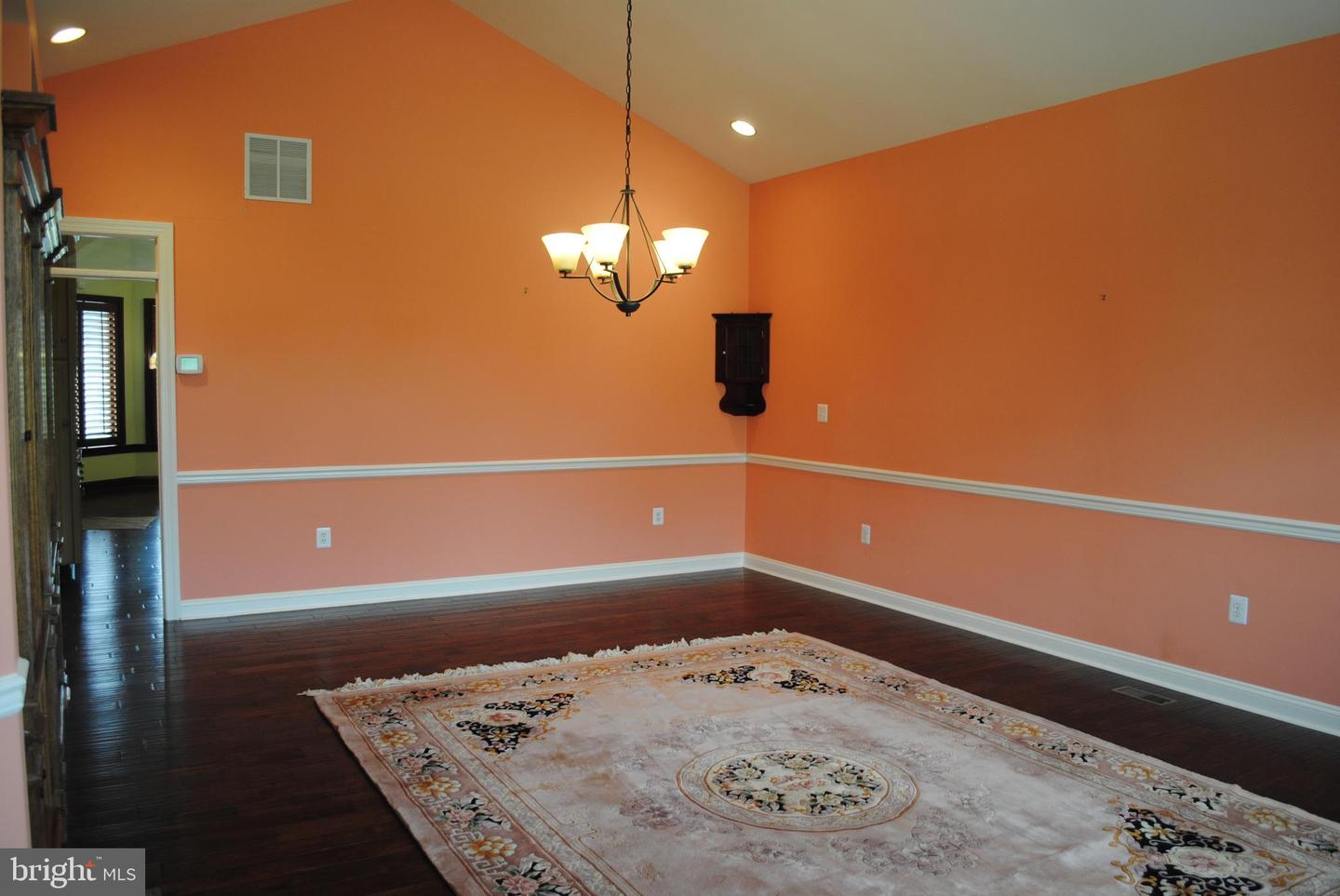 8250 White Pine Ct Property Photo 30