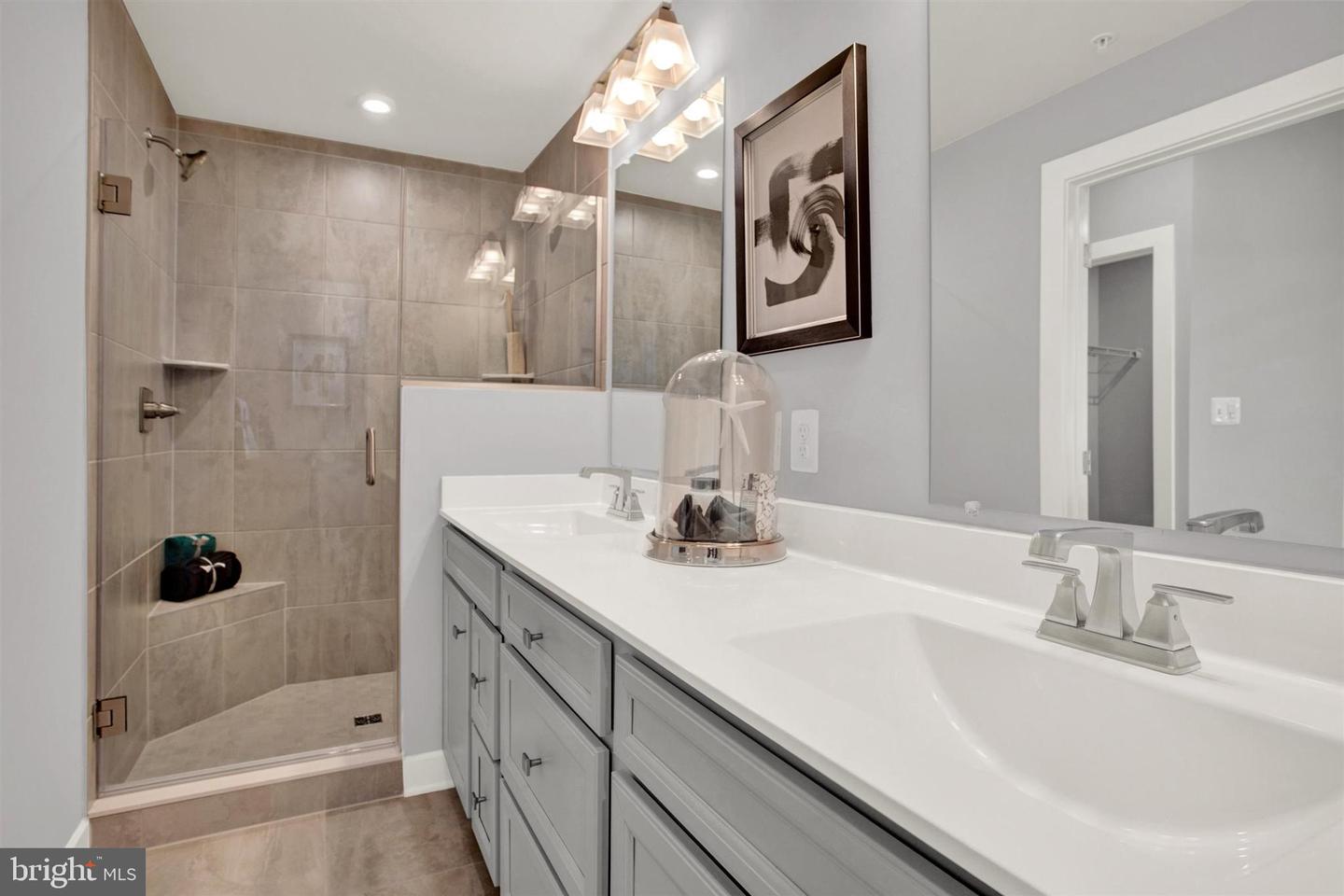 2526a Verona Pl Property Photo 14