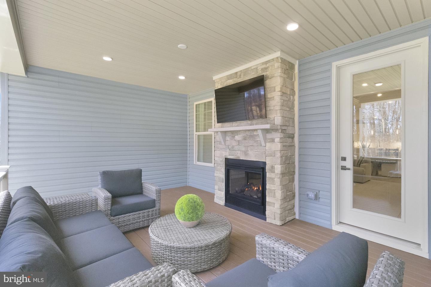 8511 Lallybroch Ln Property Photo 15