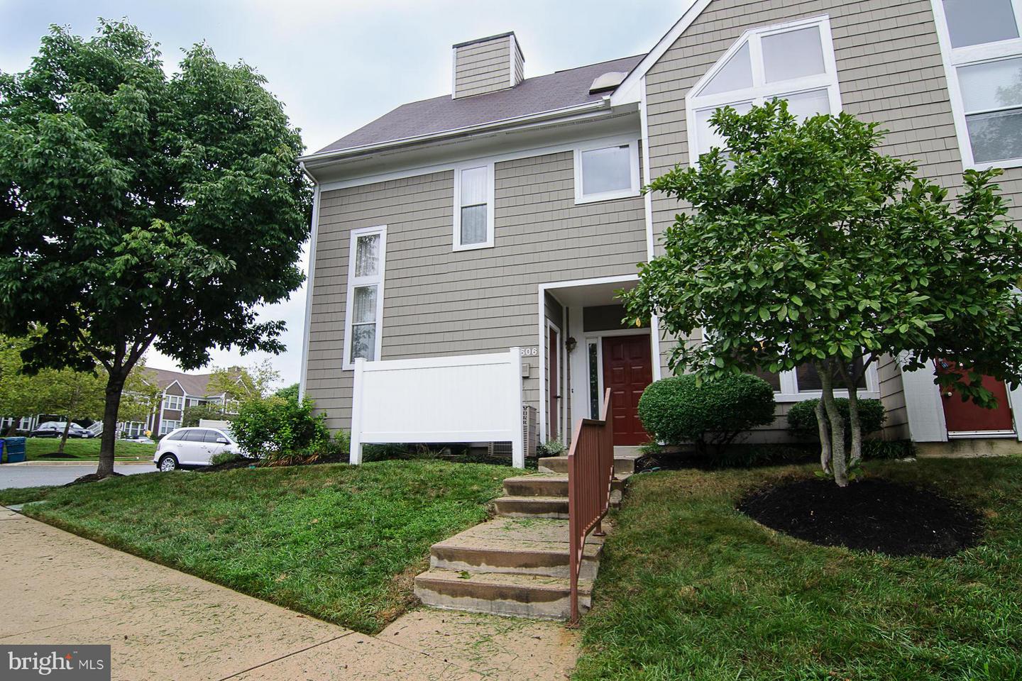 7606 Coachlight Ln #_ Property Photo