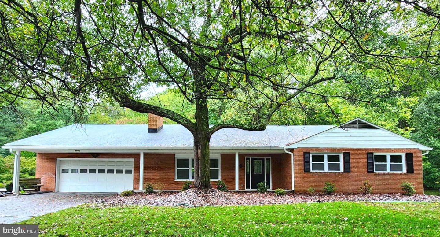 2806 Foxhound Rd Property Photo