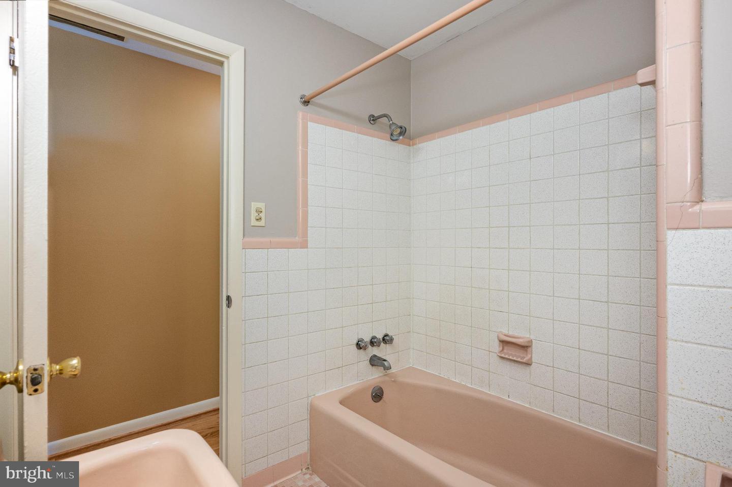 8040 Savage Guilford Rd Property Photo 21