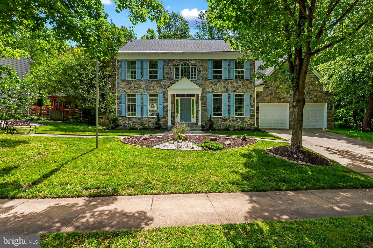 5329 Woodlot Rd Property Photo