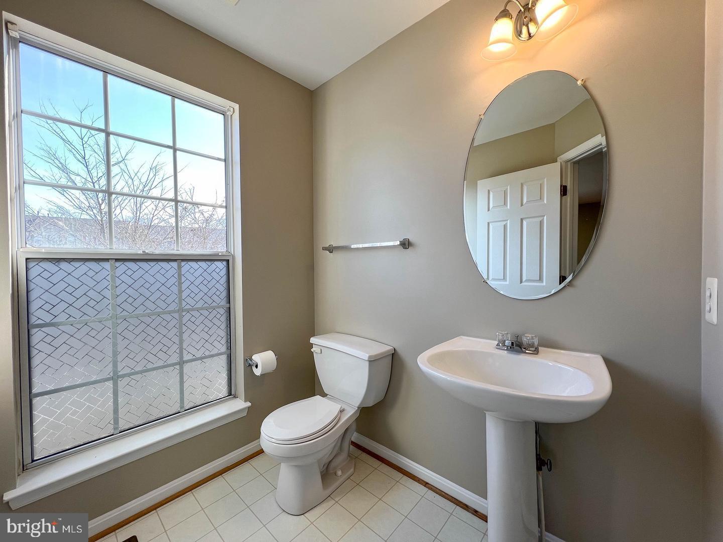 6109 Silver Arrows Way Property Photo 9