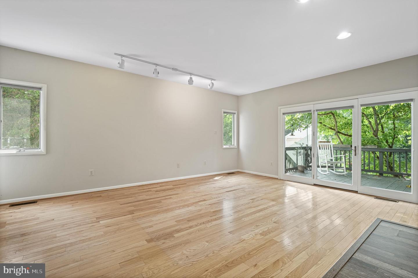 6913 Annabel Ct Property Photo 9