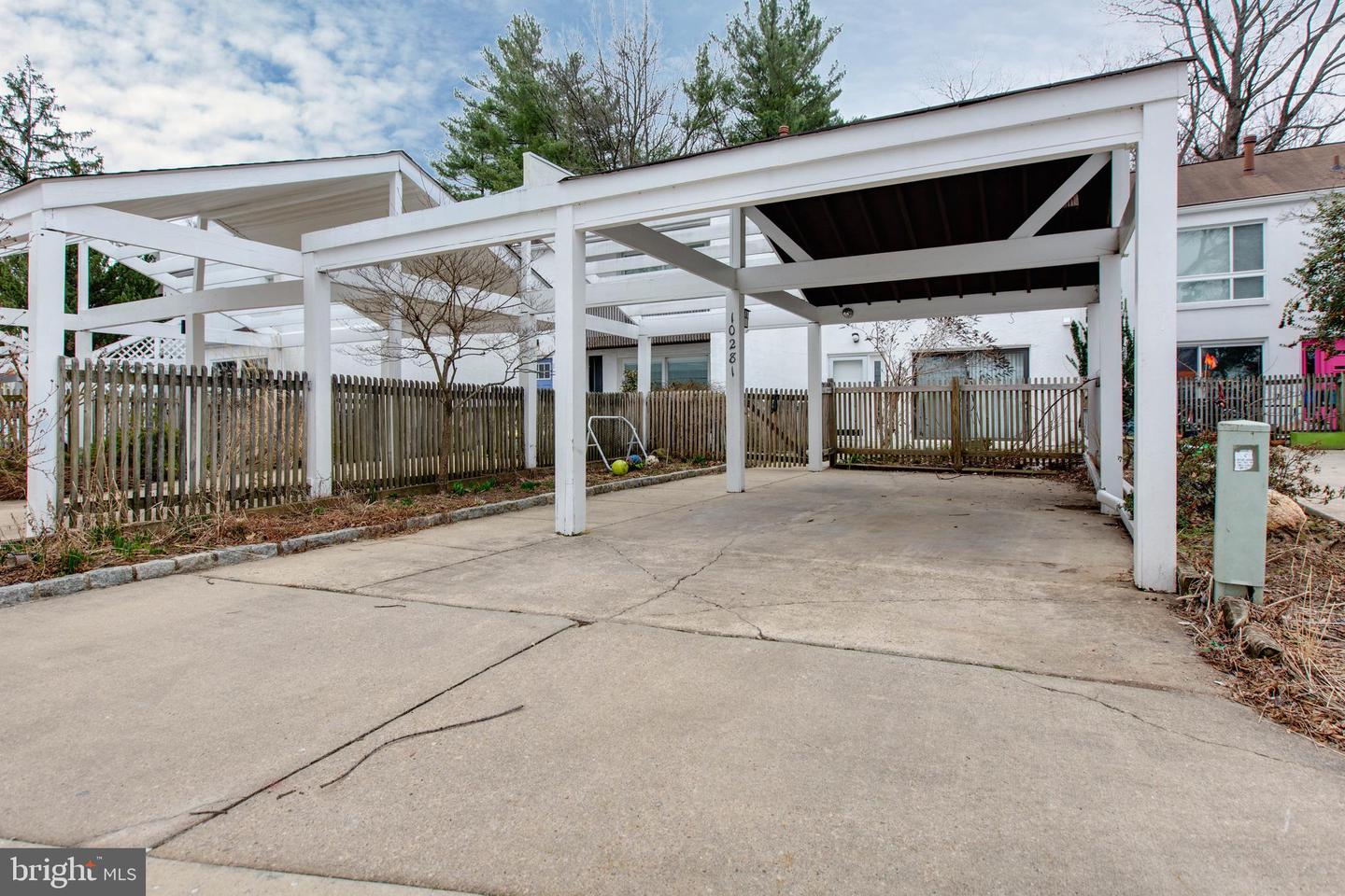 10281 Wilde Lake Ter Property Photo