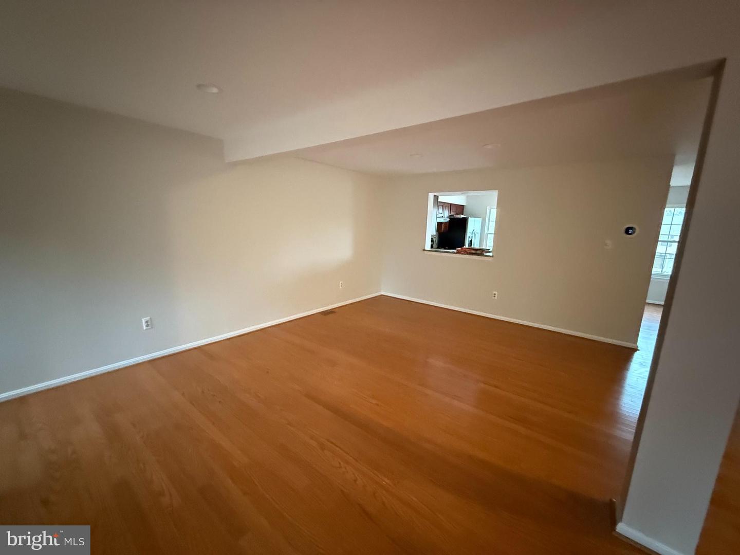8724 Ruppert Ct Property Photo 4