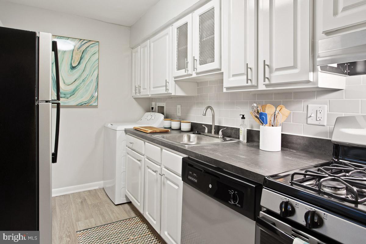 9220 Old Lantern Way #2bed2bath Property Photo 6