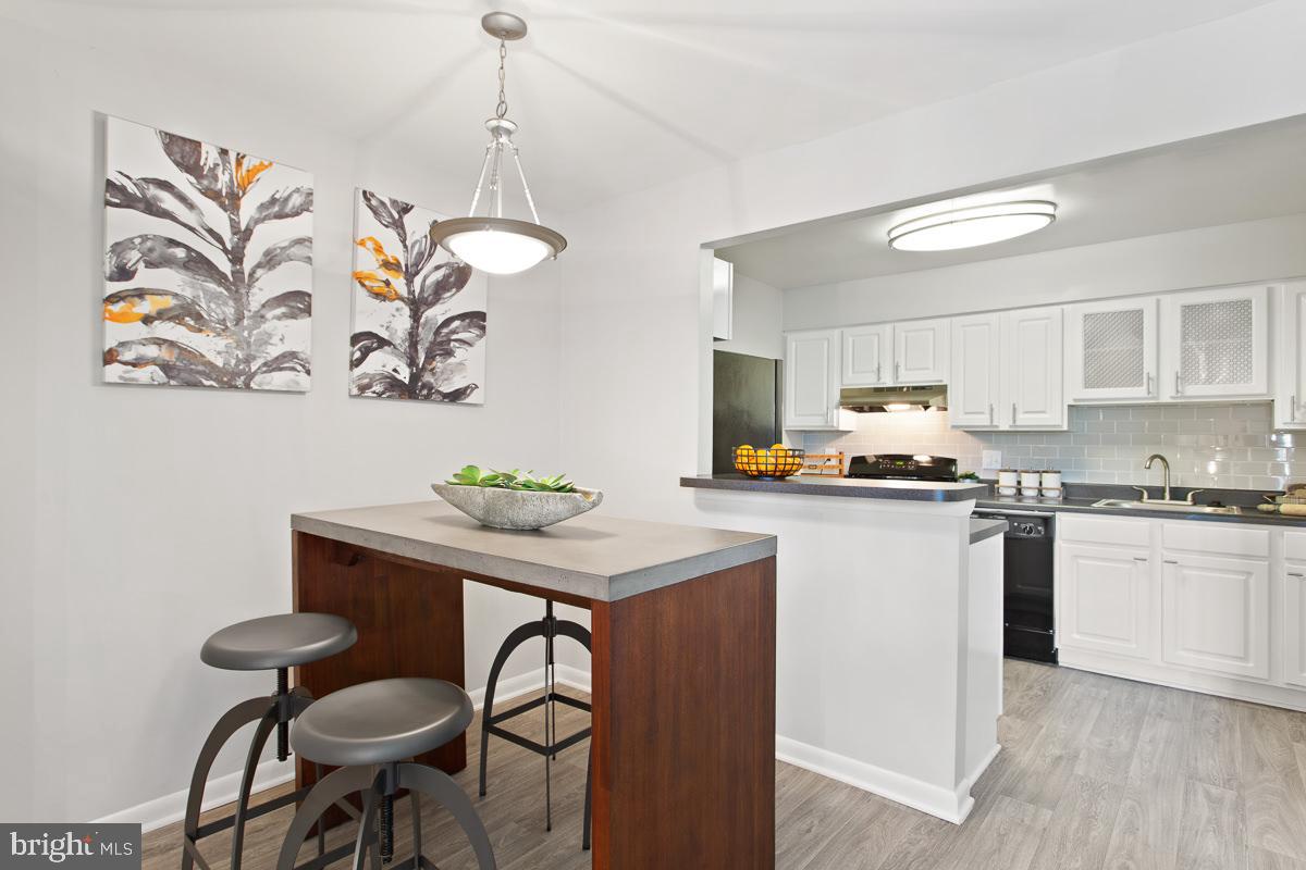 9220 Old Lantern Way #2bed2bath Property Photo 9