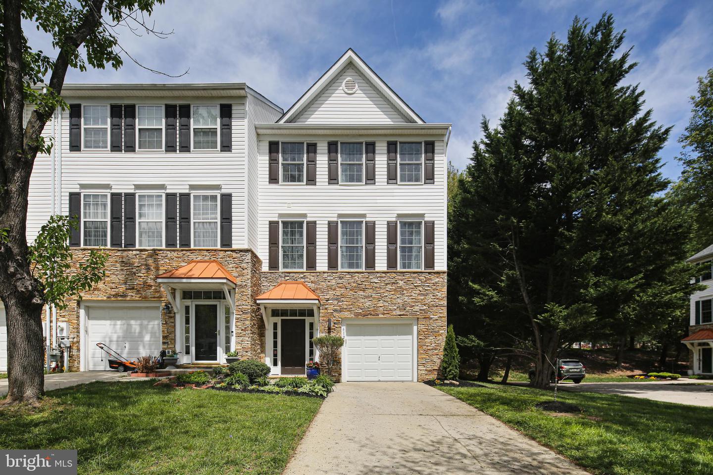 6129 White Marble Ct Property Photo 1