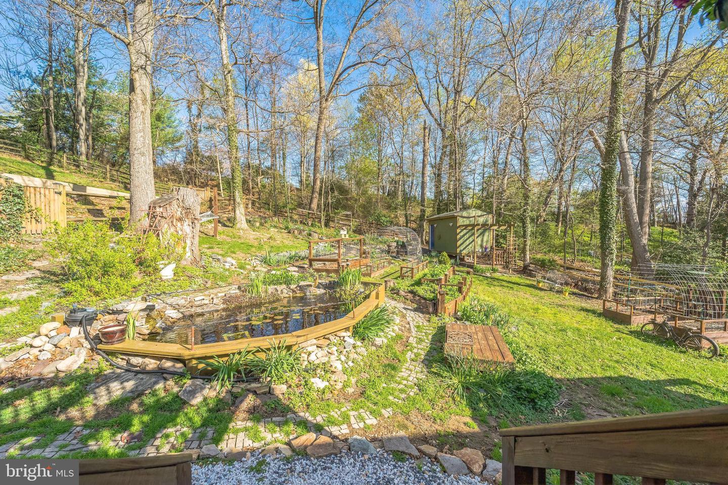 6119 Fairbourne Ct Property Photo 12