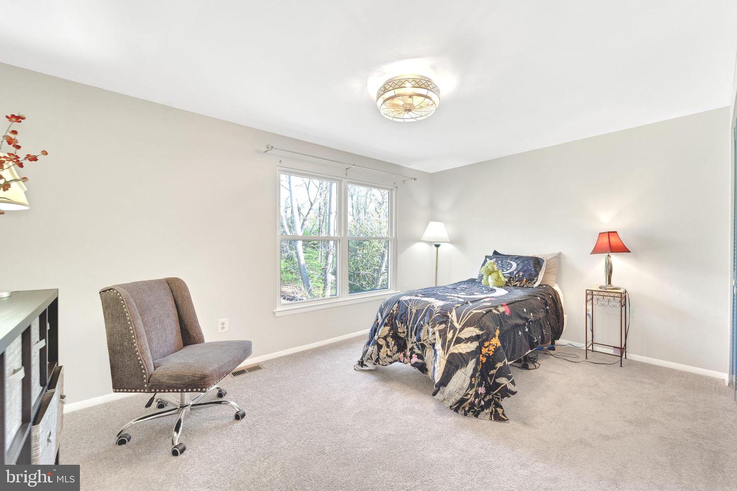 6119 Fairbourne Ct Property Photo 34