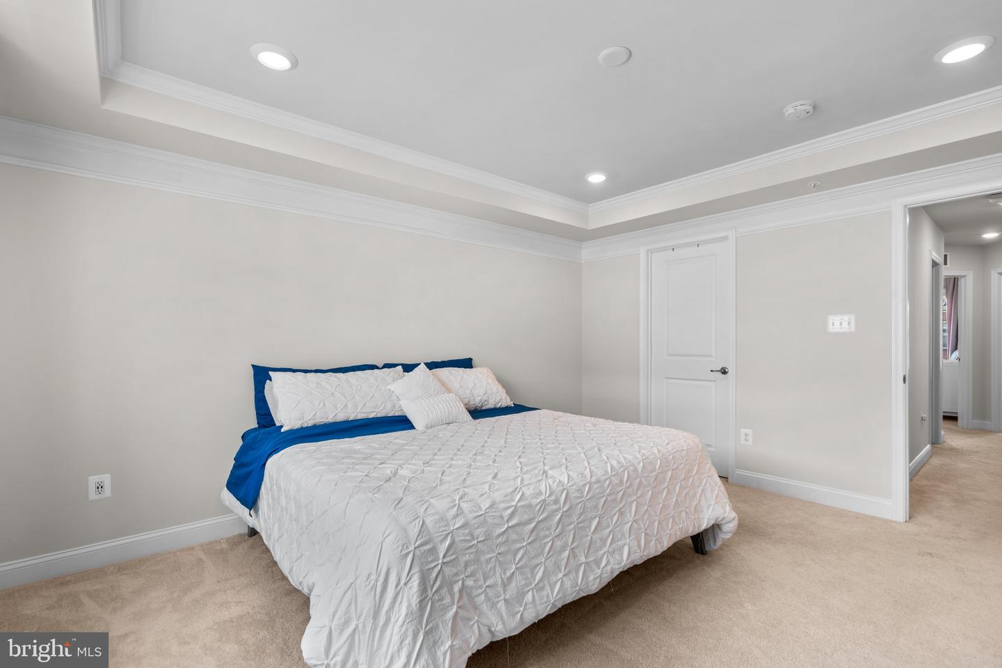 7579 Warburg Way Property Photo 20