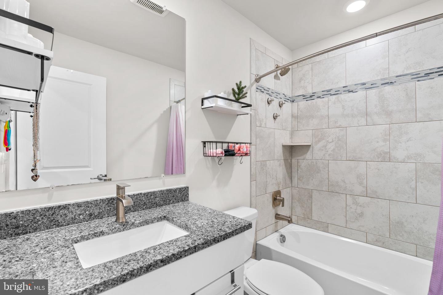 7579 Warburg Way Property Photo 25