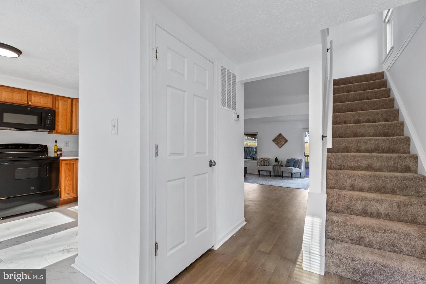 7500 Rain Flower Way Property Photo 2