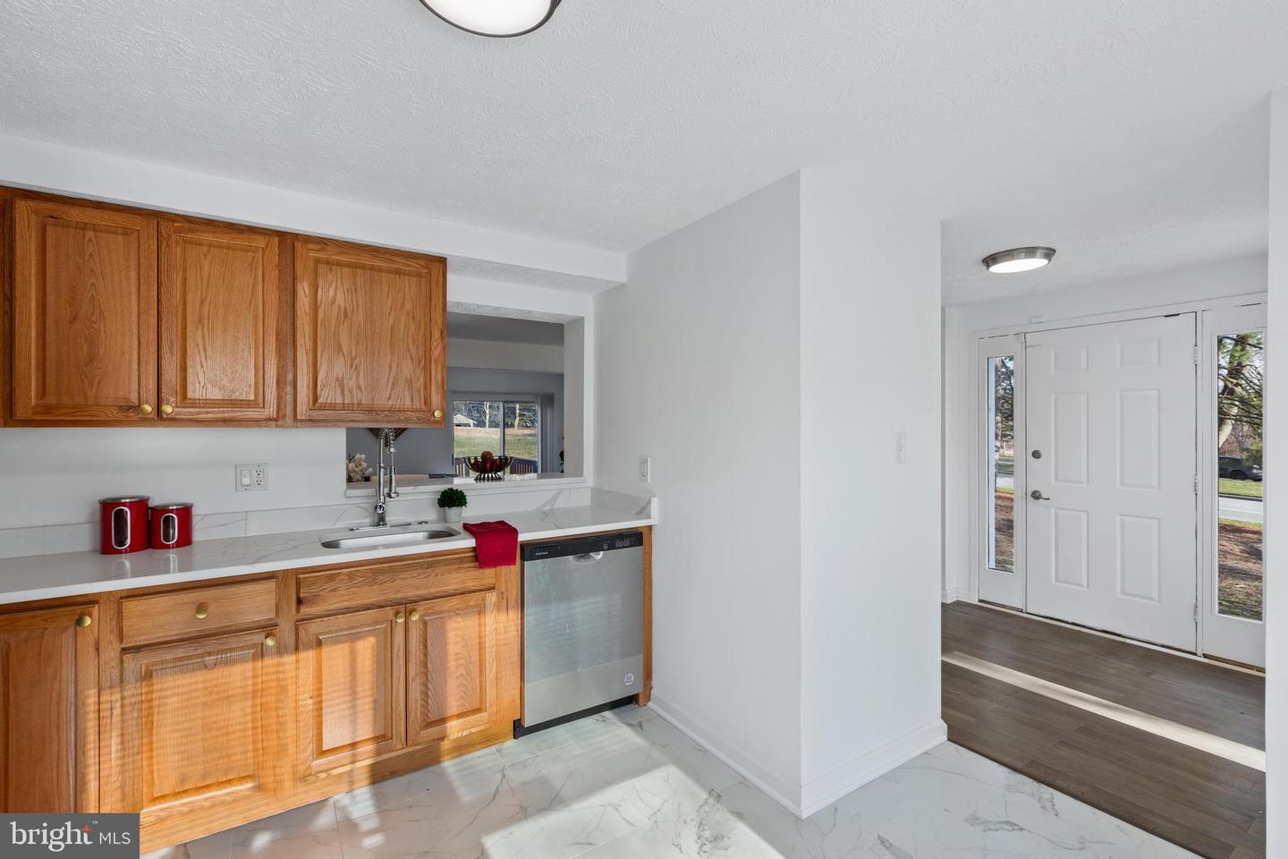 7500 Rain Flower Way Property Photo 4