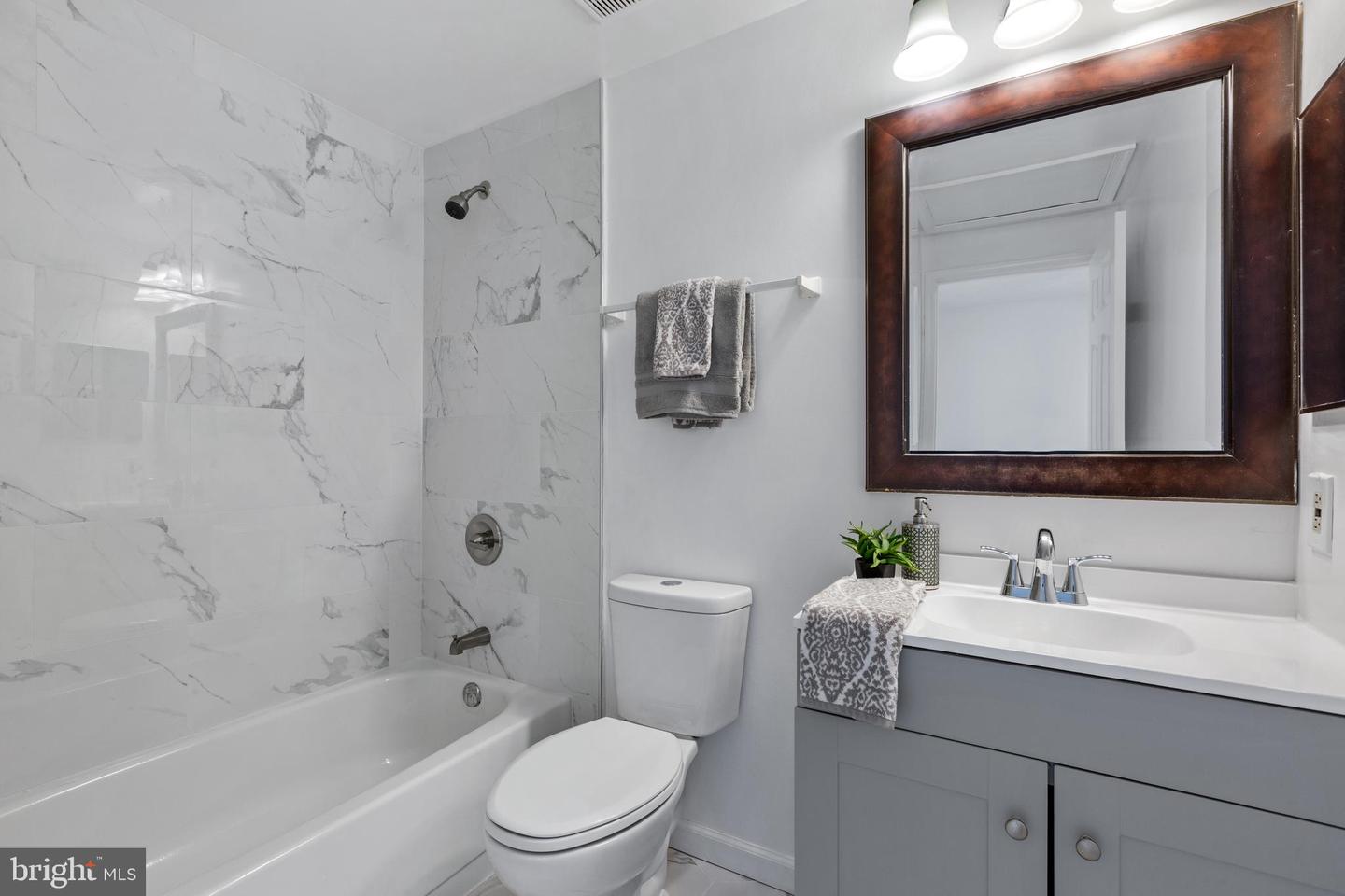 7500 Rain Flower Way Property Photo 16